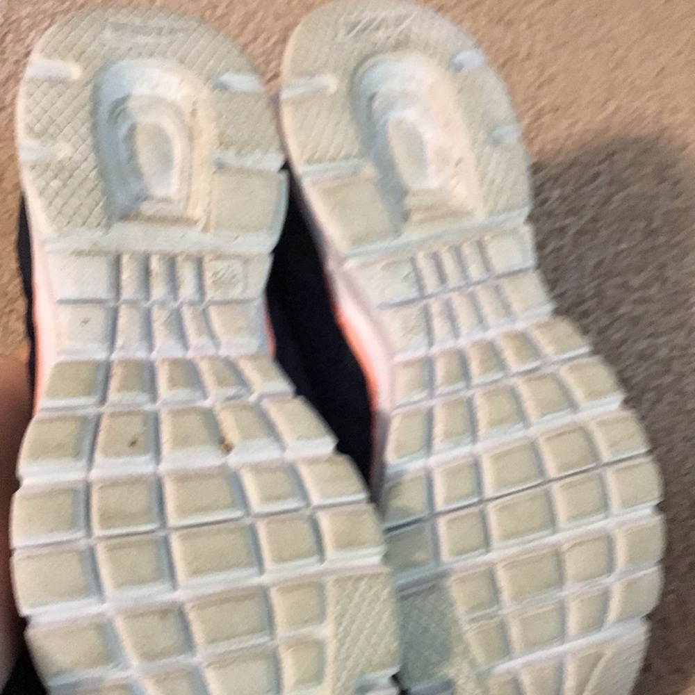 Avia Women’s shoes size 7.5 - Picture 4 of 6